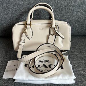 NWT! Coach CY917 Bowery Satchel 22 In Brass/Chalk Glovetanned Leather Crossbody